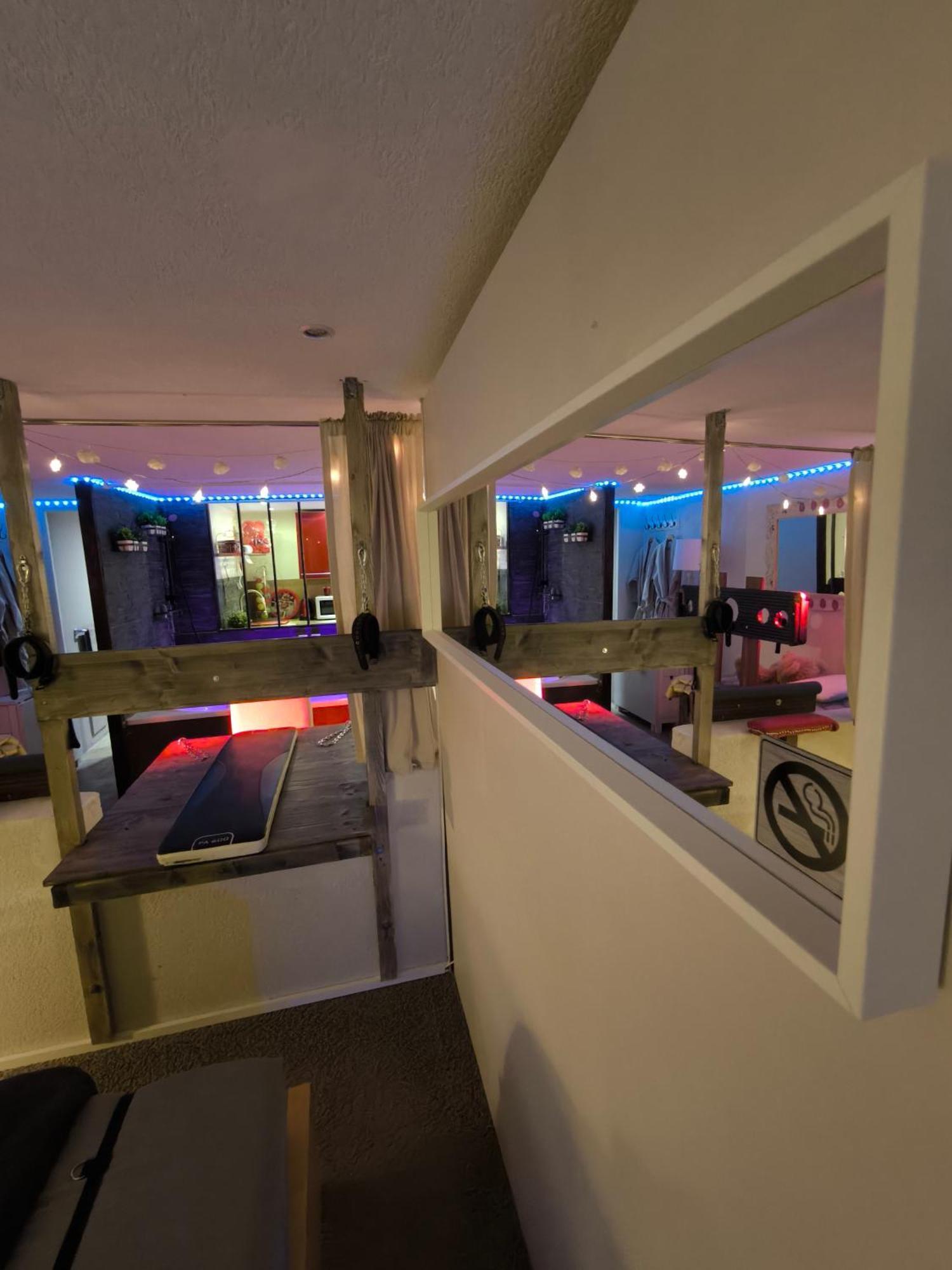 Love-Room Discret 40 M2 Bormes Les Mimosas Village Avec Terrasse Dış mekan fotoğraf