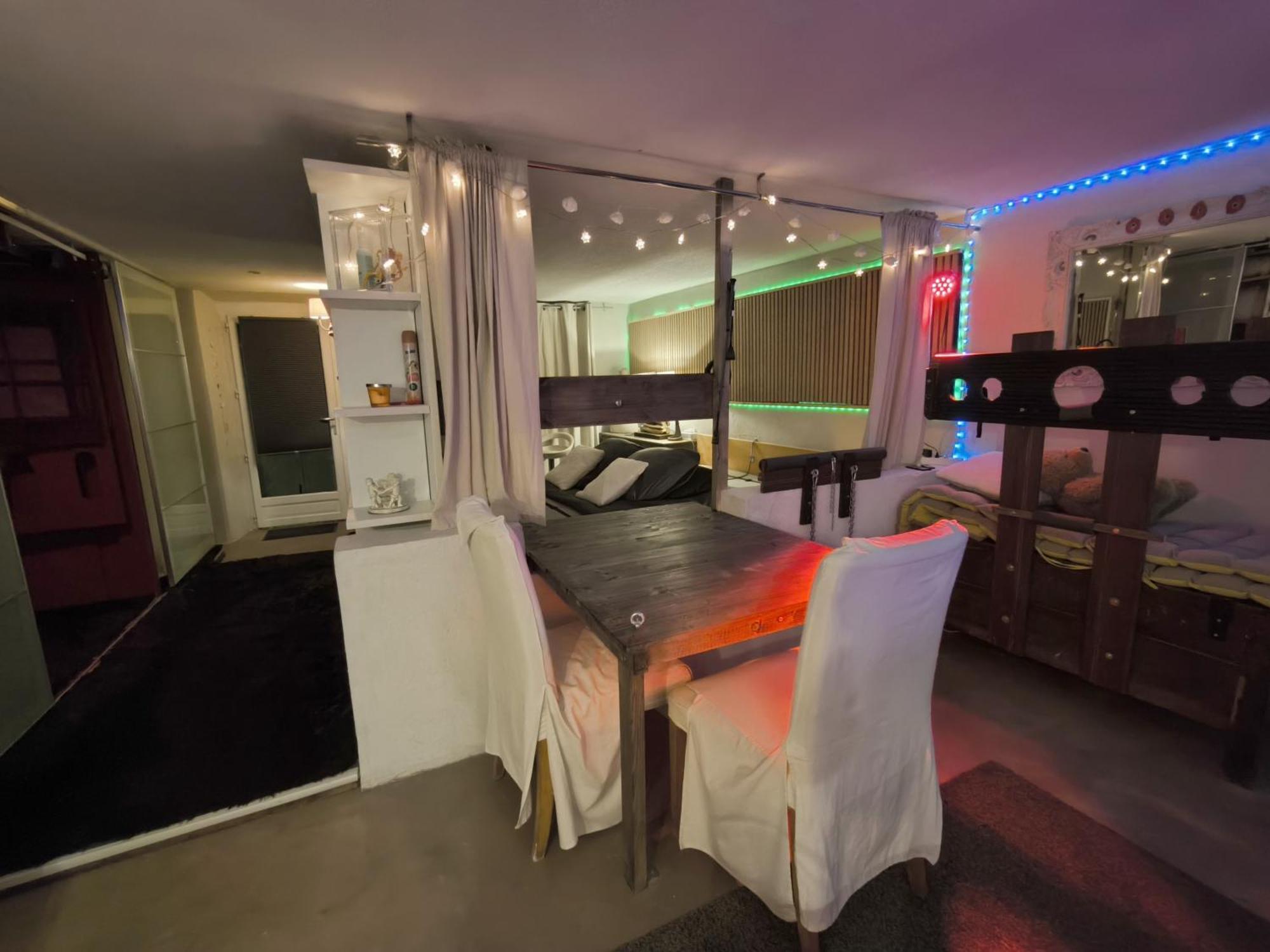 Love-Room Discret 40 M2 Bormes Les Mimosas Village Avec Terrasse Dış mekan fotoğraf