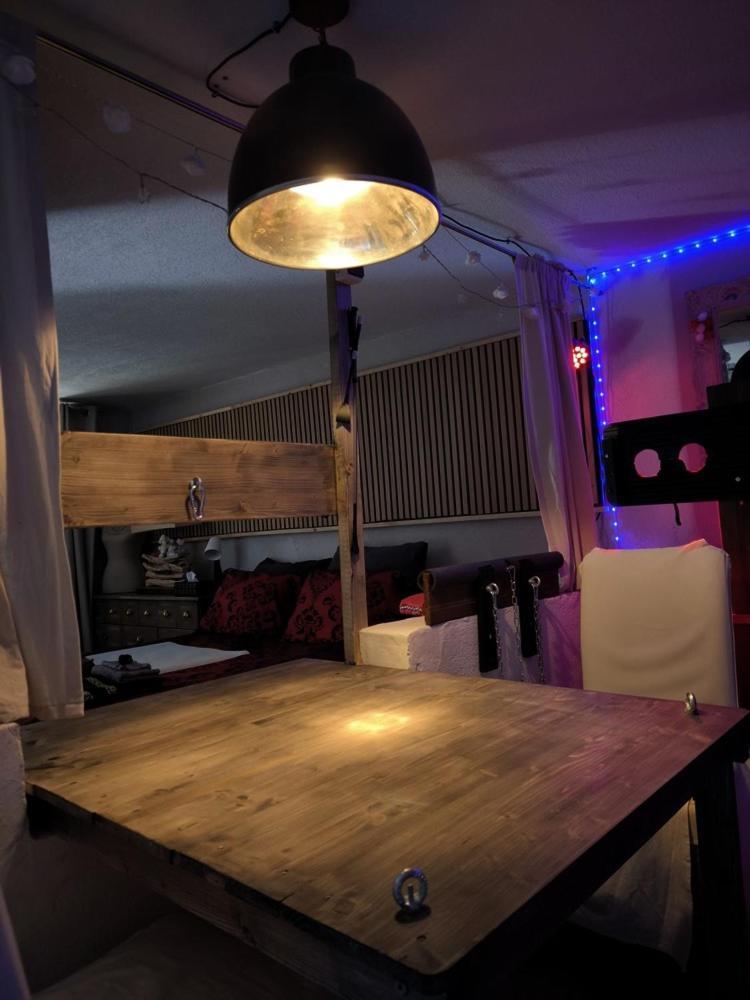 Love-Room Discret 40 M2 Bormes Les Mimosas Village Avec Terrasse Dış mekan fotoğraf